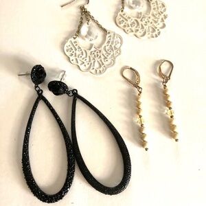 Earrings Black, White, Ivory color (3)